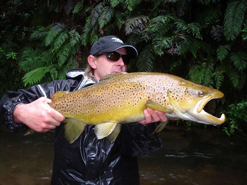 Miles Rushmer fishing guide in New Zealand uses CD Rods